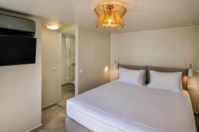 Hillside Elegance Suites